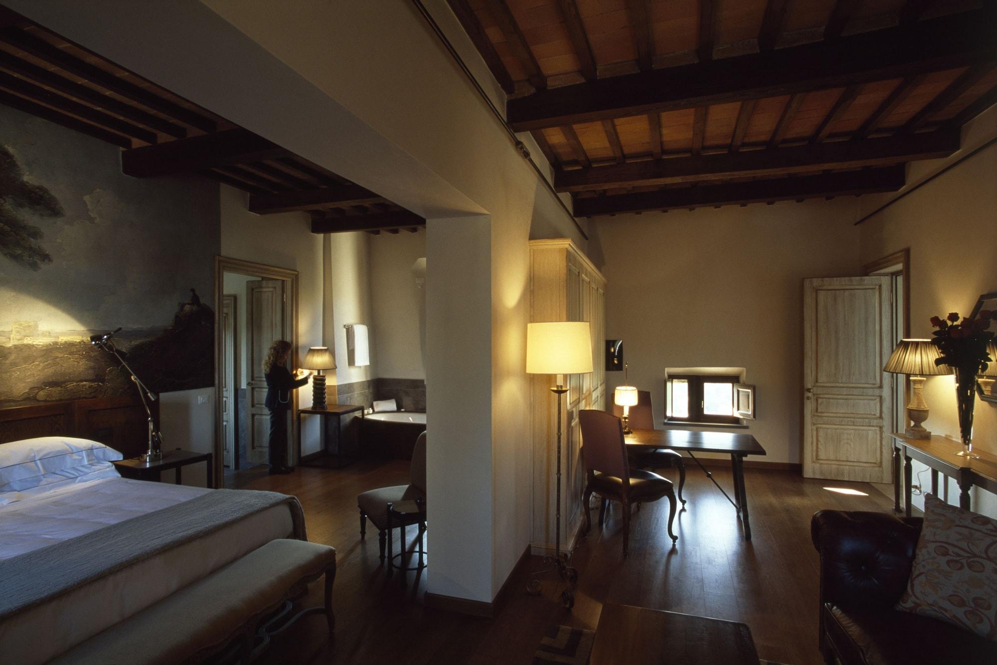 Castel Monastero - The Leading Hotels Of The World Castelnuovo Berardenga Exterior photo
