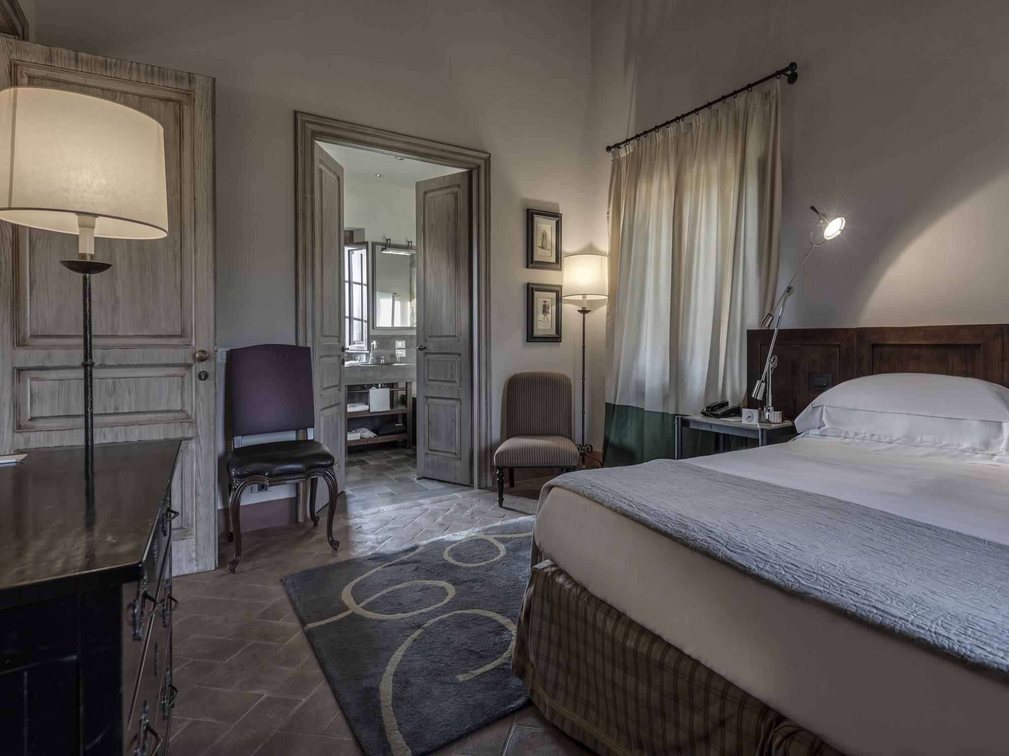 Castel Monastero - The Leading Hotels Of The World Castelnuovo Berardenga Exterior photo