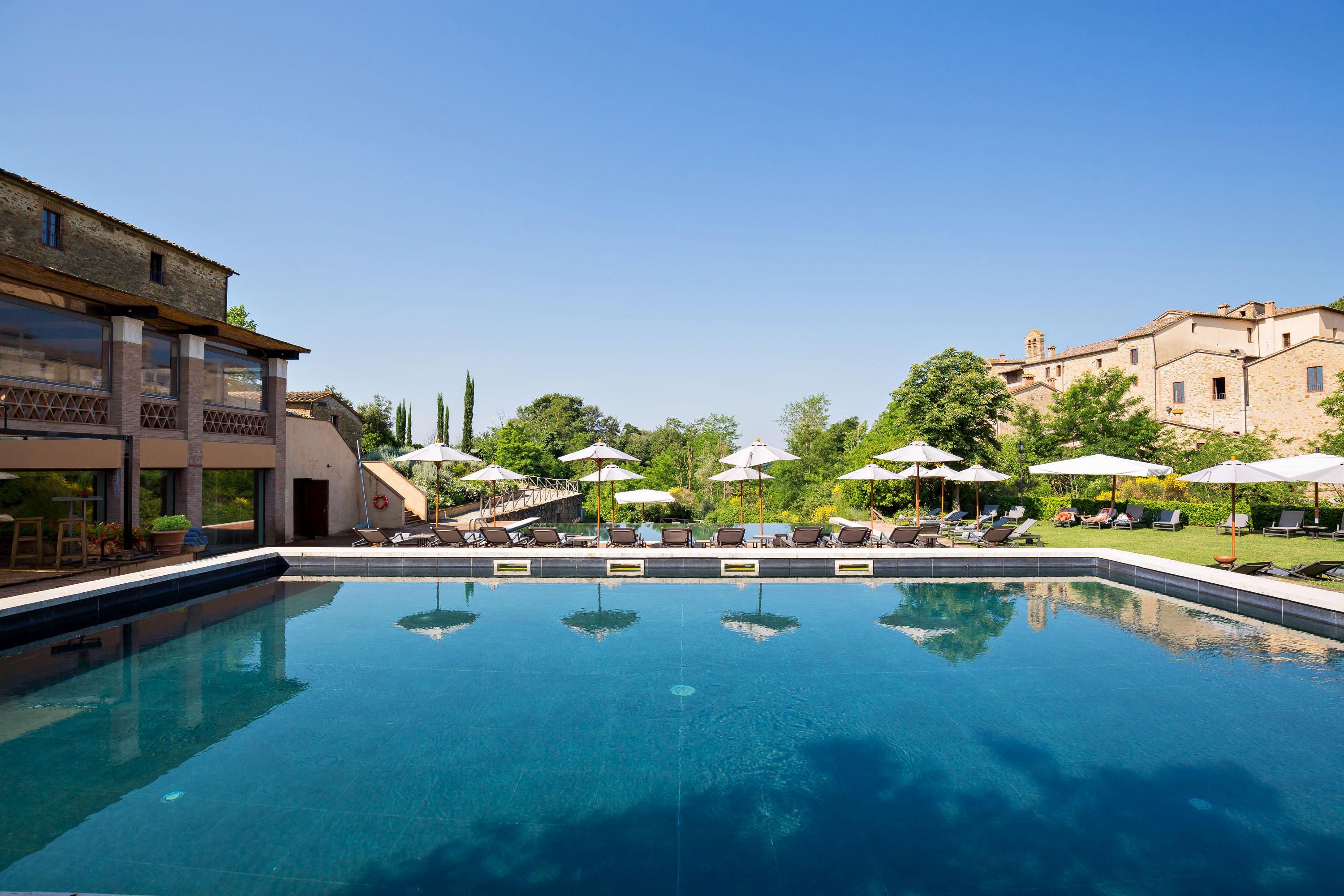 Castel Monastero - The Leading Hotels Of The World Castelnuovo Berardenga Exterior photo